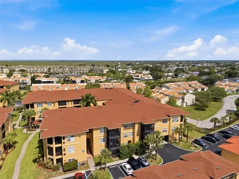 4323 Bayside Village Drive Tampa FL 33615