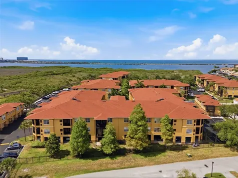 4323 Bayside Village Drive Tampa FL 33615
