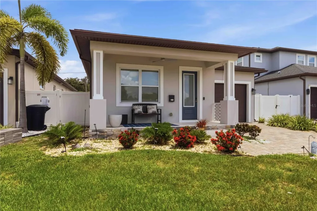 2411 17th Avenue N St Petersburg FL 33713