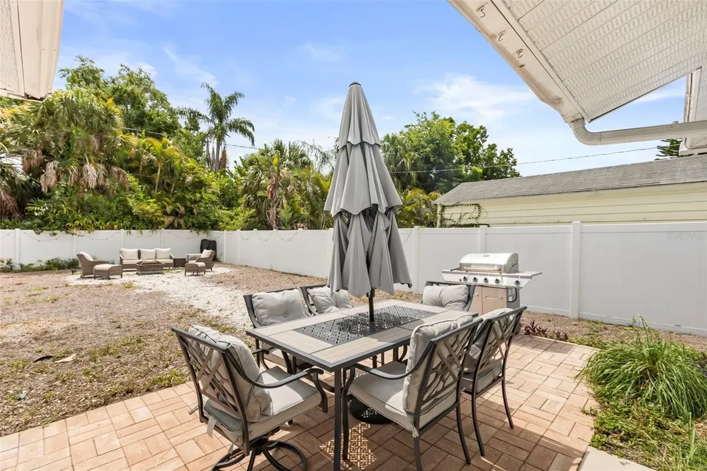206 S Himes Avenue Tampa FL 33609