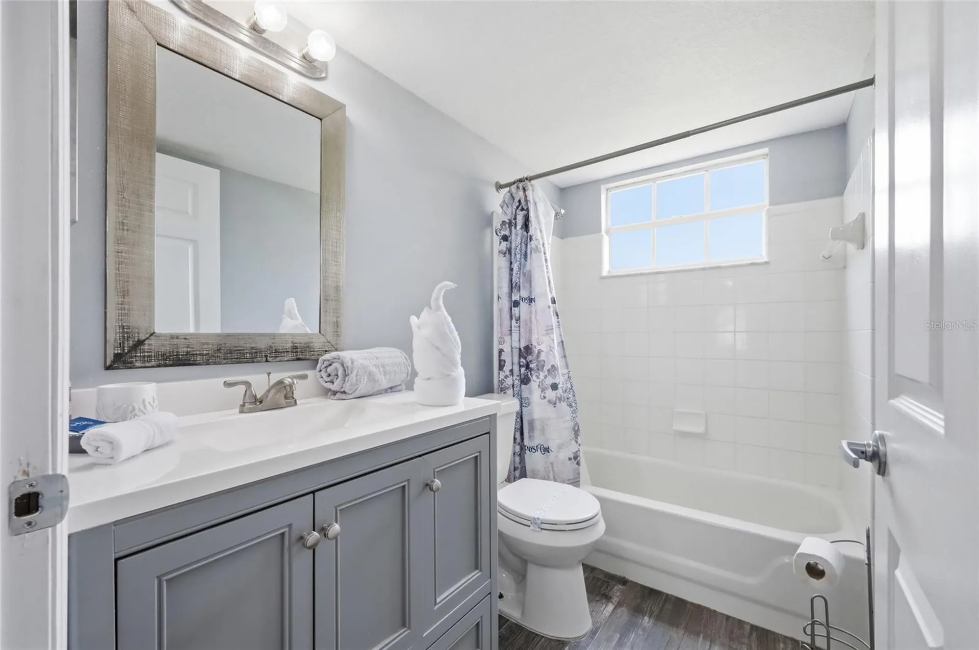 2474 Sweetwater Club Circle Kissimmee FL 34746