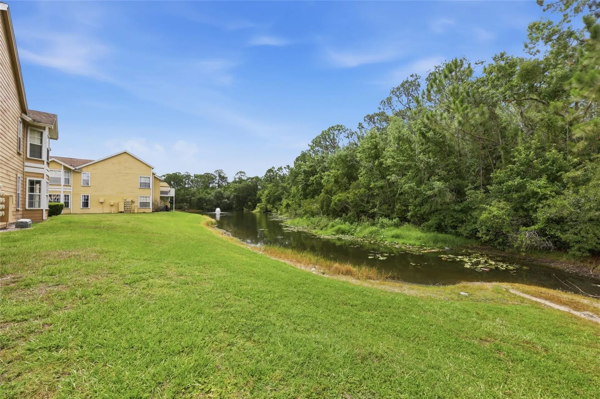2474 Sweetwater Club Circle Kissimmee FL 34746