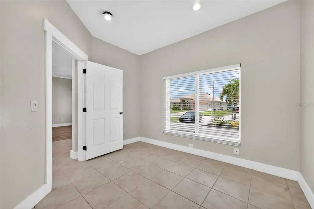 3310 SW 26th Avenue Cape Coral FL 33914