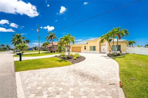 3310 SW 26th Avenue Cape Coral FL 33914
