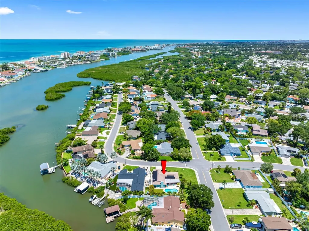 7992 Bayshore Drive Seminole FL 33776