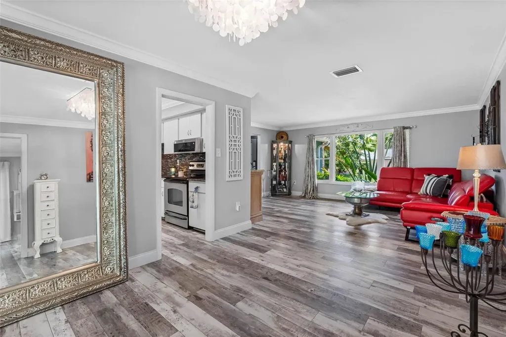 7992 Bayshore Drive Seminole FL 33776