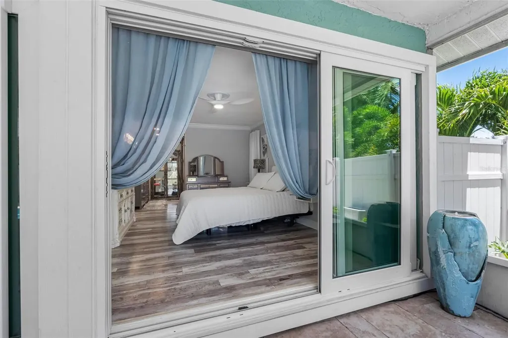 7992 Bayshore Drive Seminole FL 33776