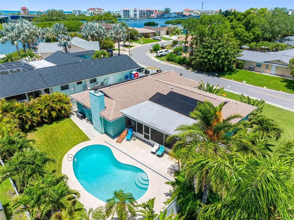 7992 Bayshore Drive Seminole FL 33776