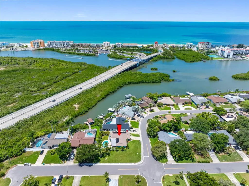 7992 Bayshore Drive Seminole FL 33776
