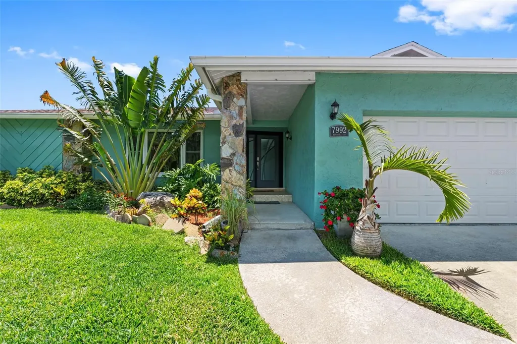 7992 Bayshore Drive Seminole FL 33776
