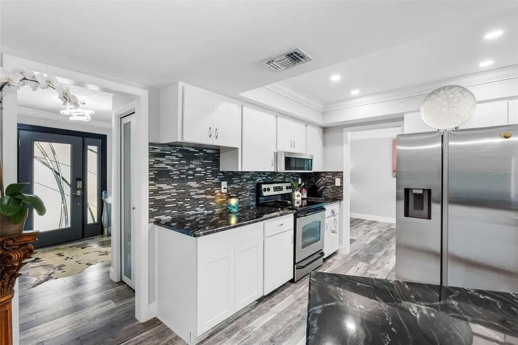 7992 Bayshore Drive Seminole FL 33776