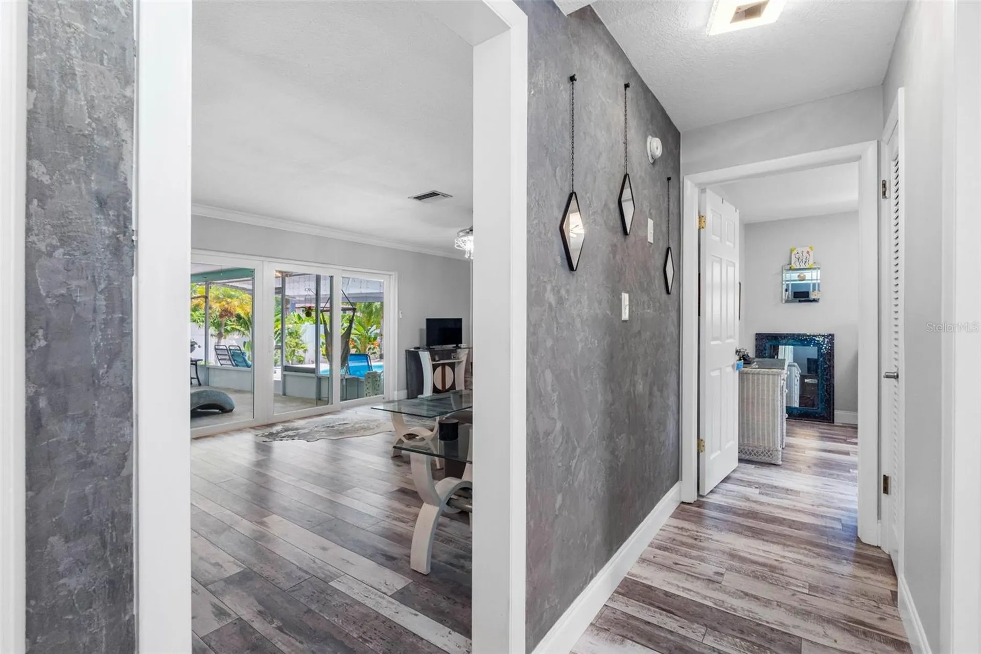 7992 Bayshore Drive Seminole FL 33776