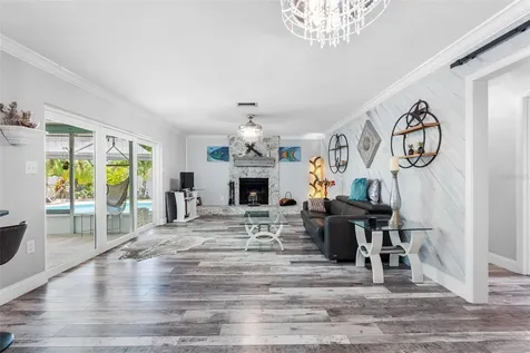 7992 Bayshore Drive Seminole FL 33776