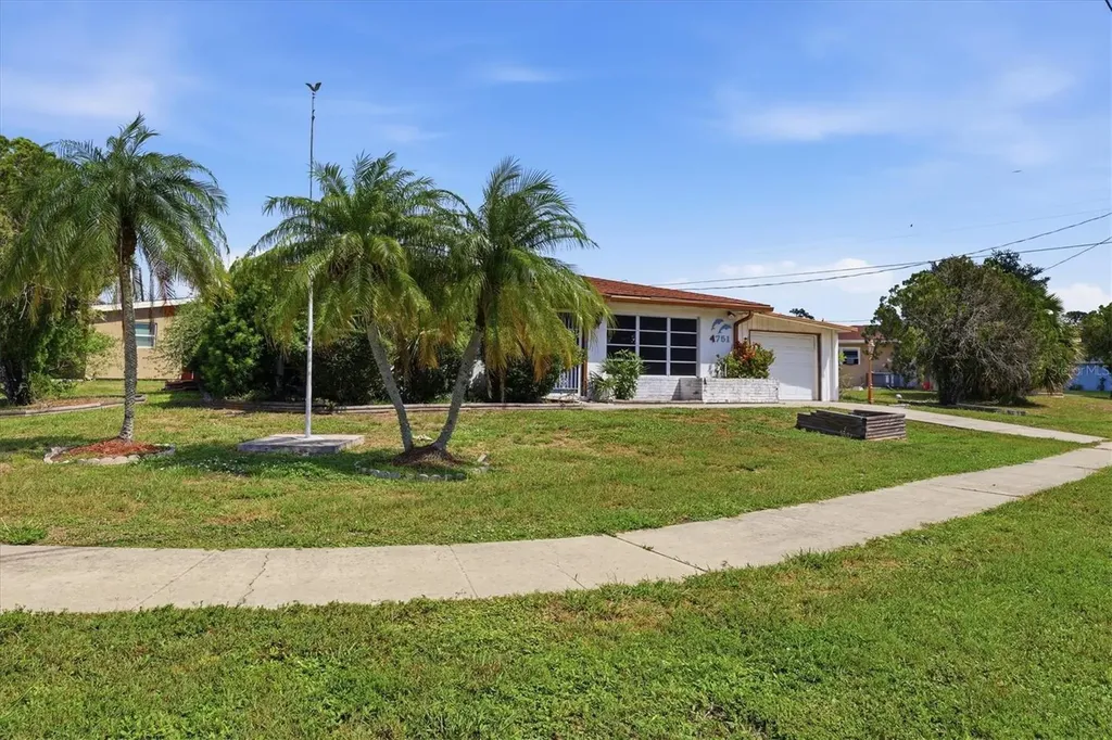 4751 S Biscayne Drive North Port FL 34287