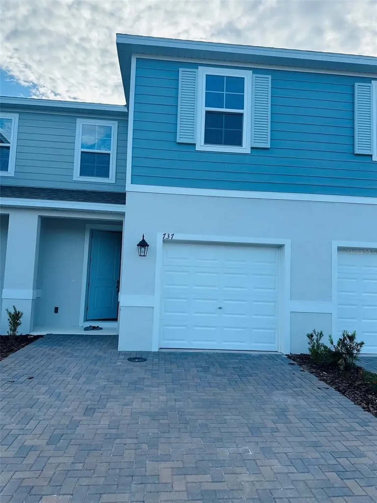 737 Maple Oak Drive Deland FL 32720