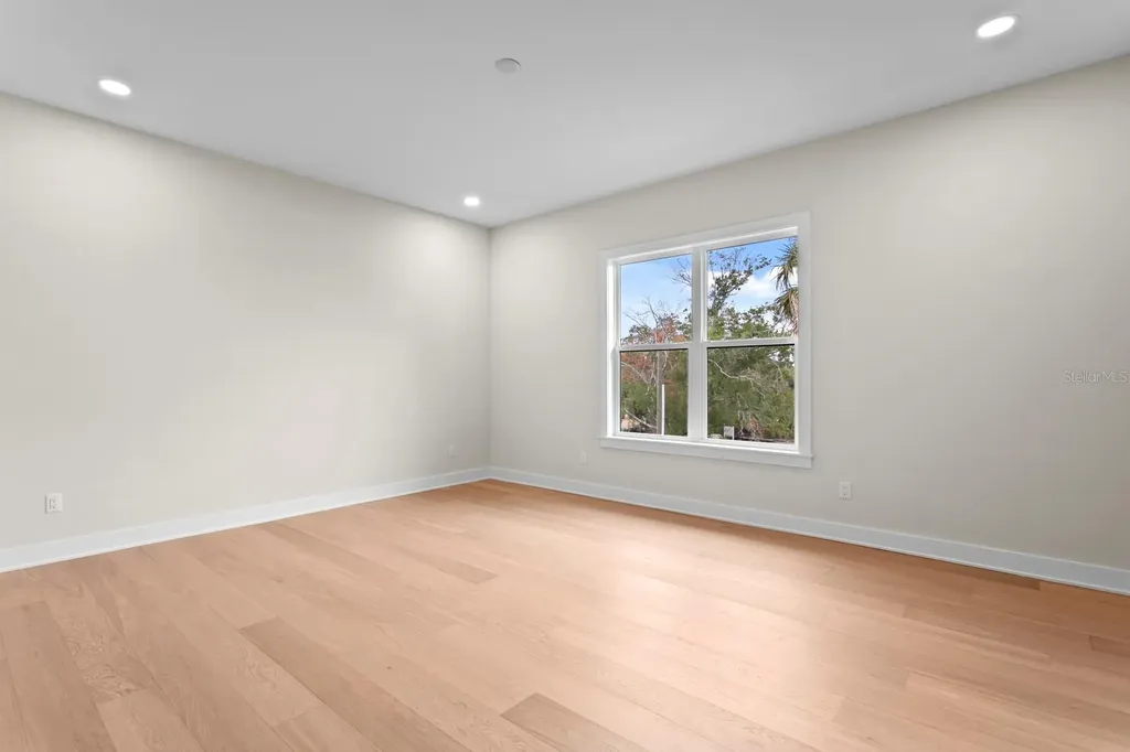 5021 W Leona Street Tampa FL 33629