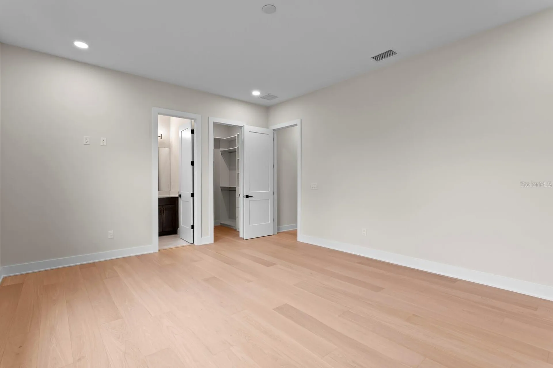 5021 W Leona Street Tampa FL 33629
