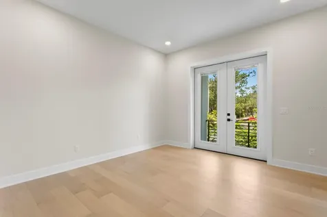 5021 W Leona Street Tampa FL 33629