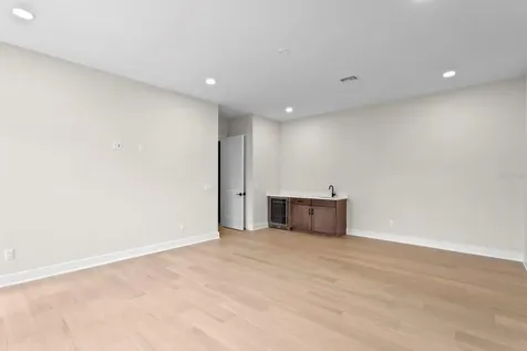 5021 W Leona Street Tampa FL 33629