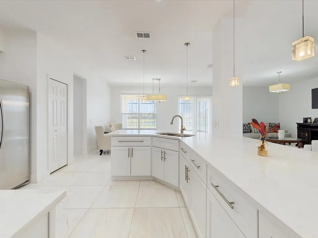 6609 Lake Pembroke Place Orlando FL 32829
