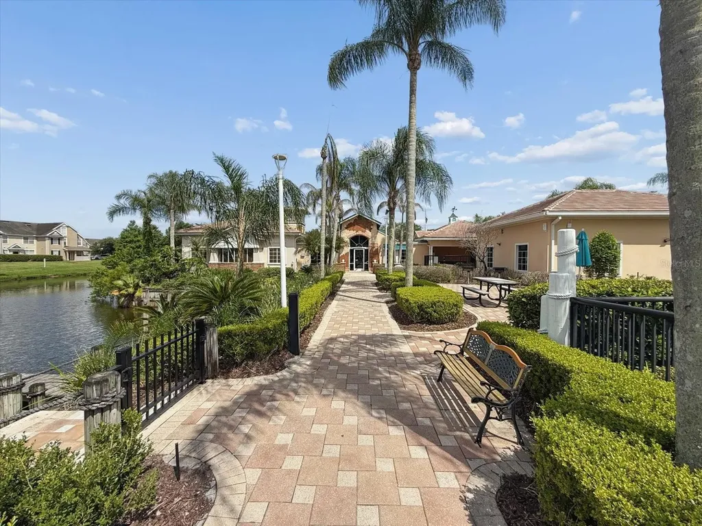 6609 Lake Pembroke Place Orlando FL 32829