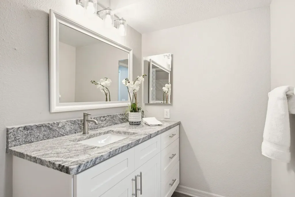6004 Portsdale Place Riverview FL 33578