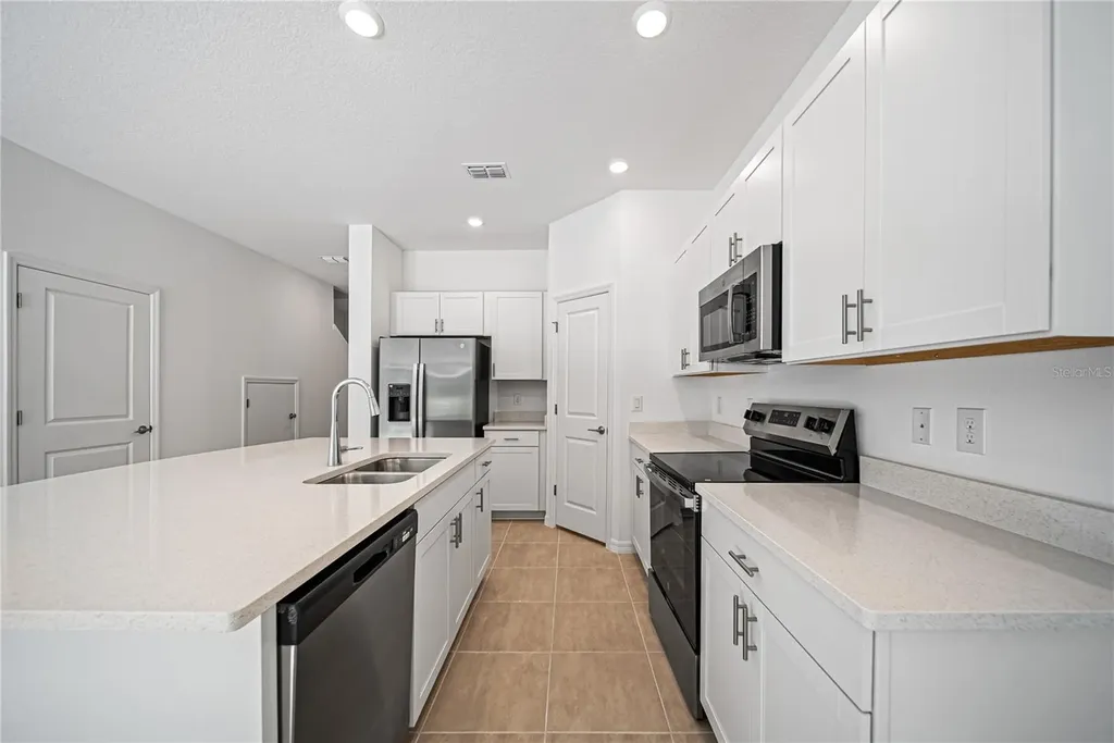 2085 Hallier Cove Wesley Chapel FL 33543