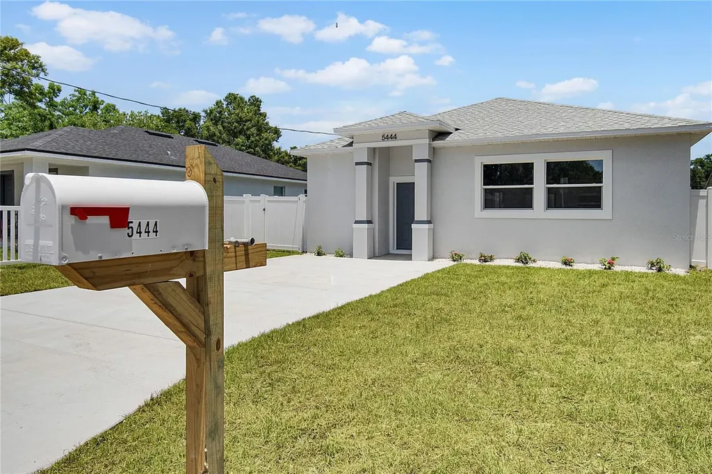 5445 Simmons Road Lakeland FL 33811