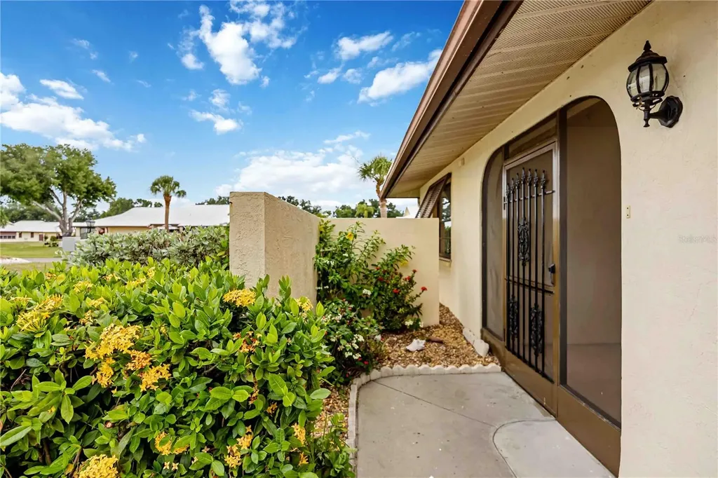 98 Drifting Sands Drive Venice FL 34293