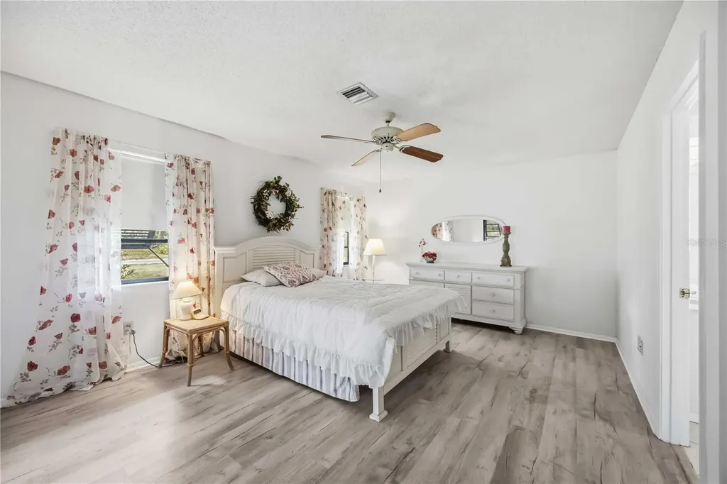 98 Drifting Sands Drive Venice FL 34293