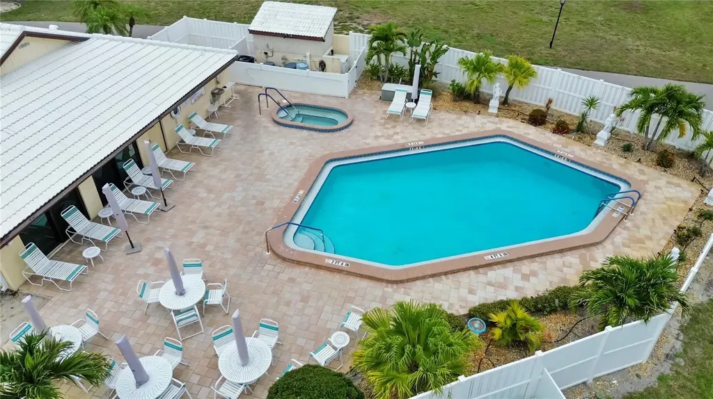 98 Drifting Sands Drive Venice FL 34293