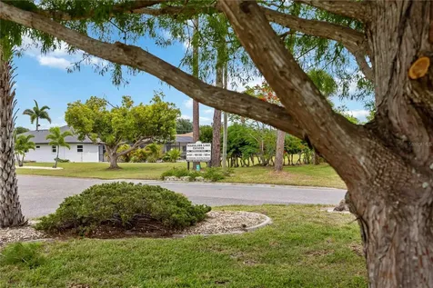 98 Drifting Sands Drive Venice FL 34293