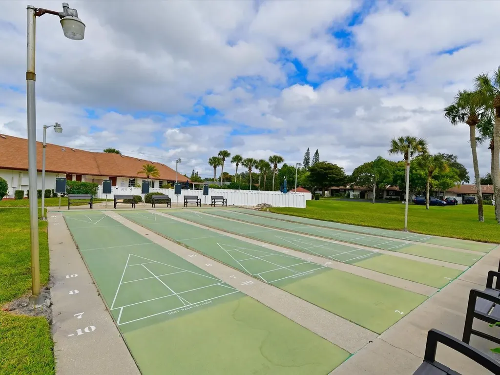 4105 35th Avenue W Bradenton FL 34205