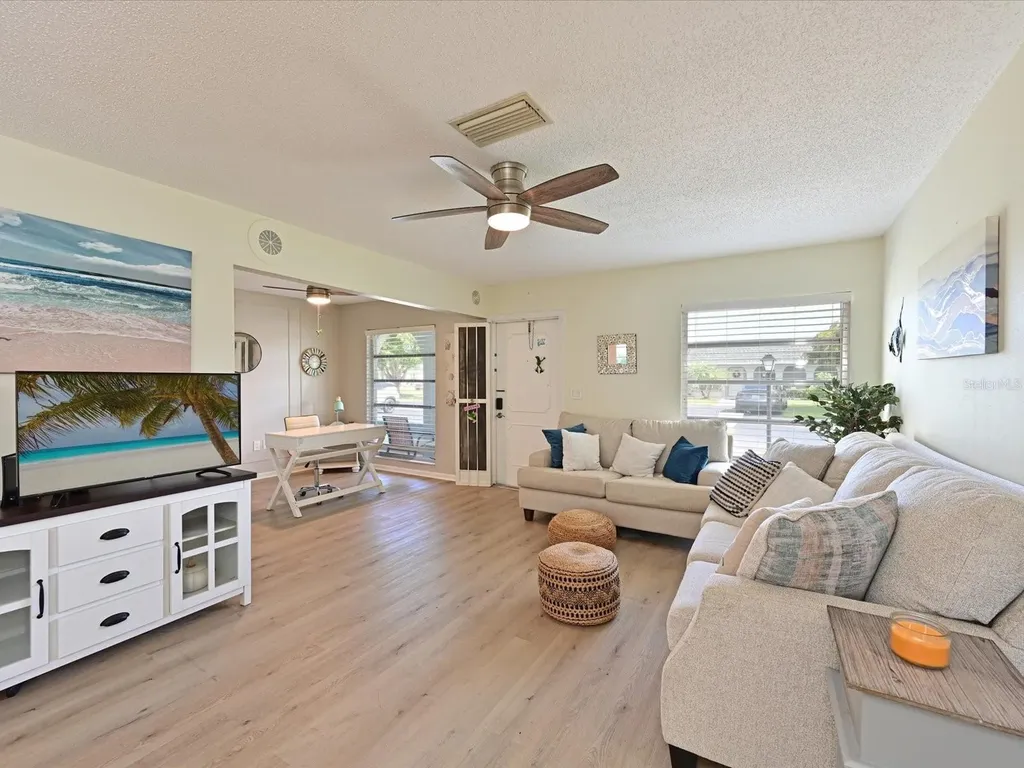4105 35th Avenue W Bradenton FL 34205