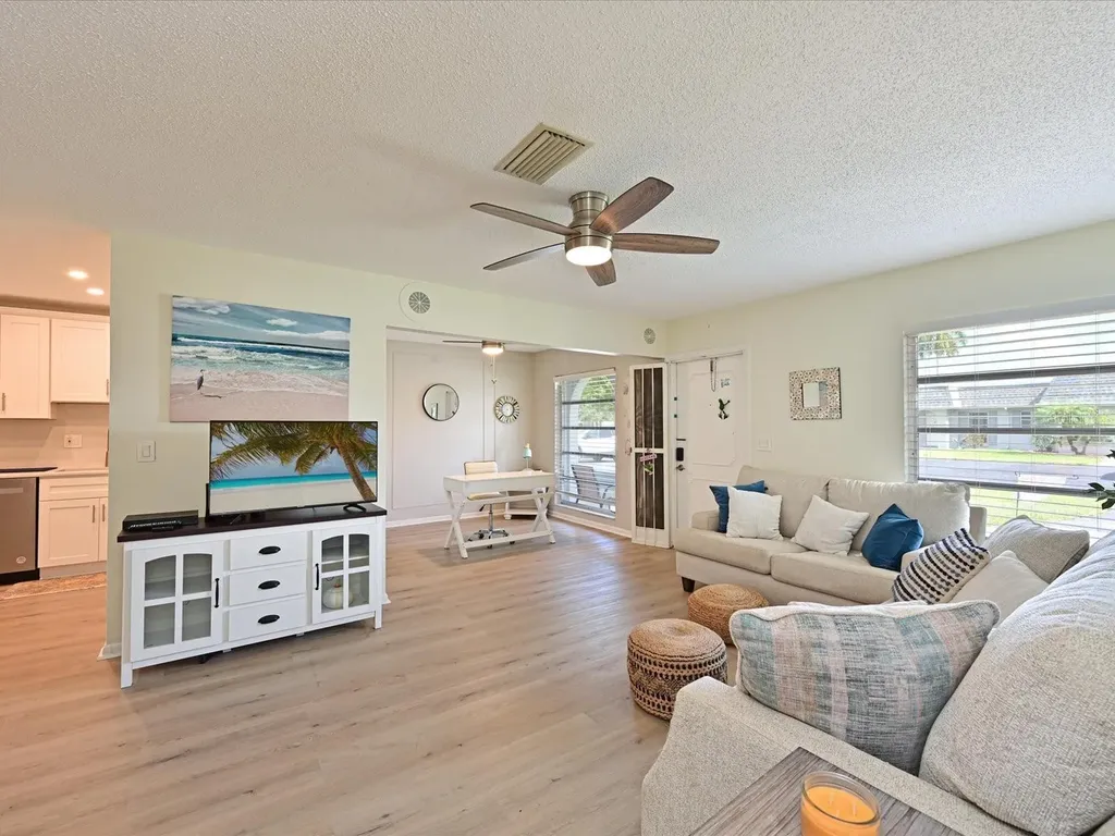 4105 35th Avenue W Bradenton FL 34205