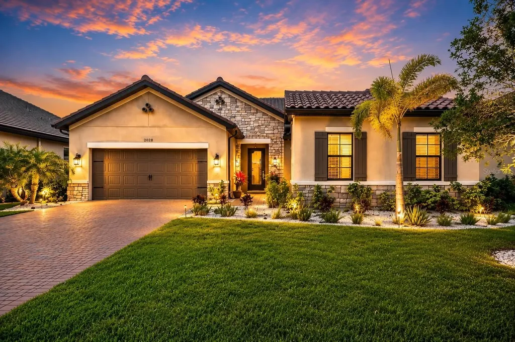 2028 Woodleaf Hammock Court Bradenton FL 34211