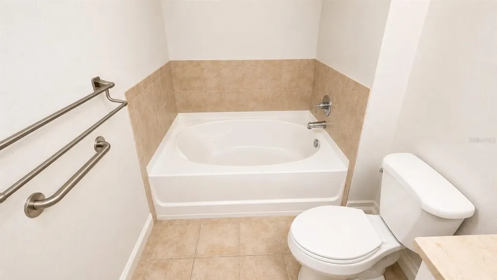 1064 N Tamiami Trail Sarasota FL 34236