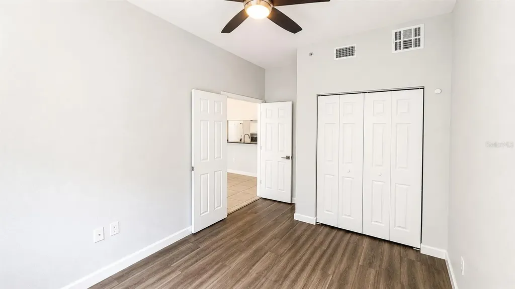 1064 N Tamiami Trail Sarasota FL 34236
