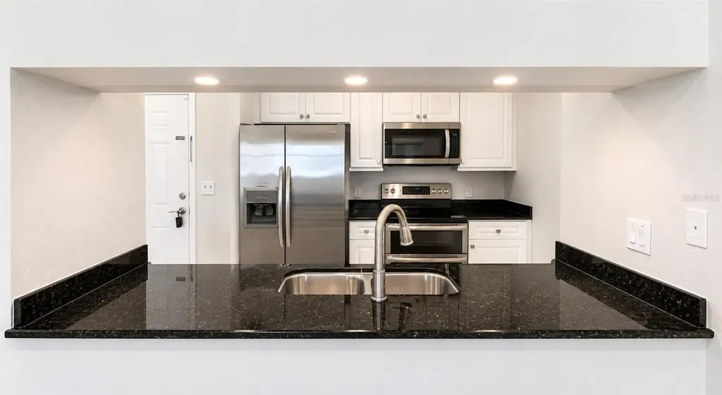 1064 N Tamiami Trail Sarasota FL 34236