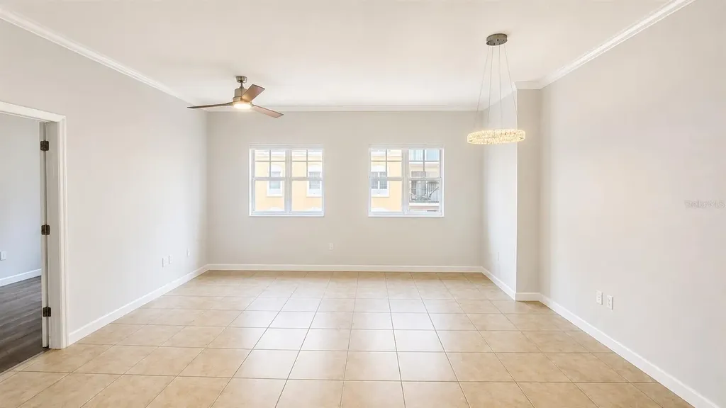 1064 N Tamiami Trail Sarasota FL 34236