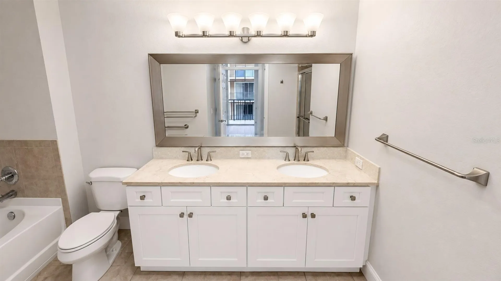 1064 N Tamiami Trail Sarasota FL 34236