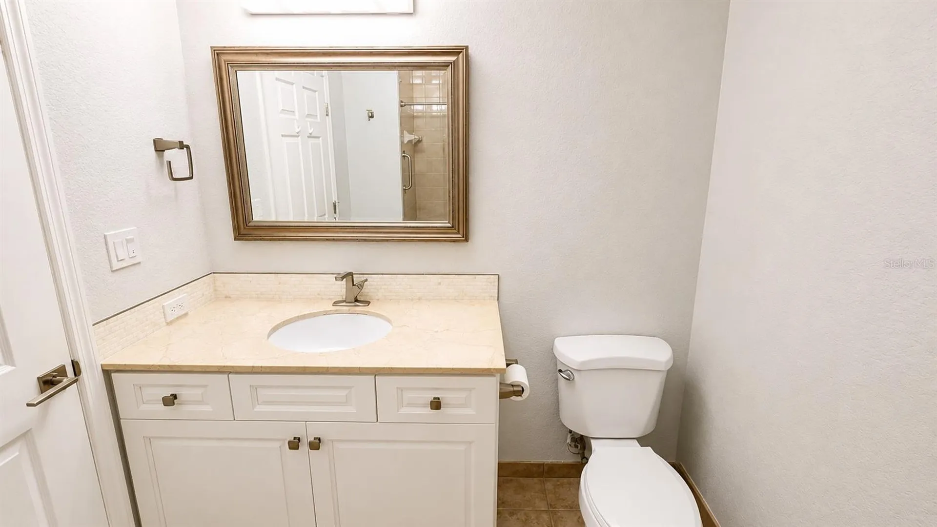 1064 N Tamiami Trail Sarasota FL 34236