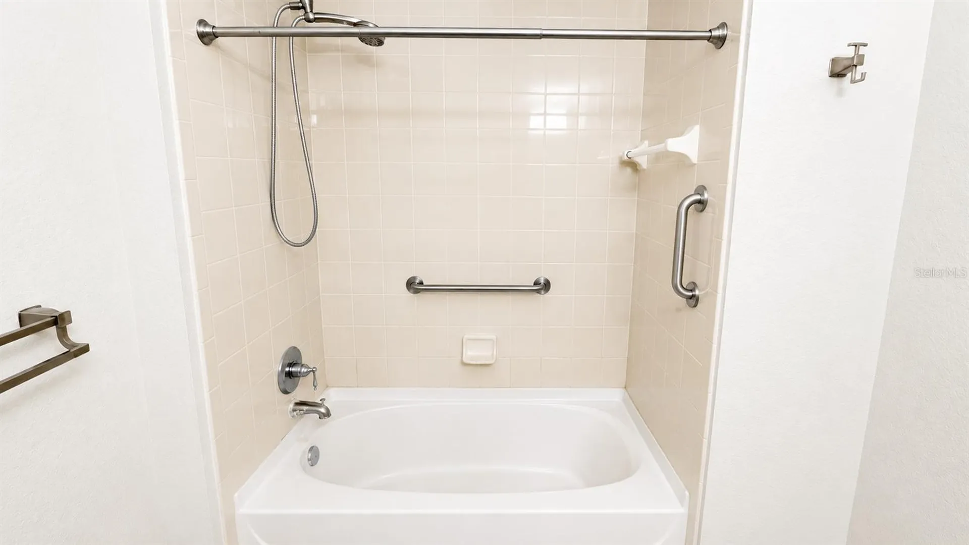 1064 N Tamiami Trail Sarasota FL 34236