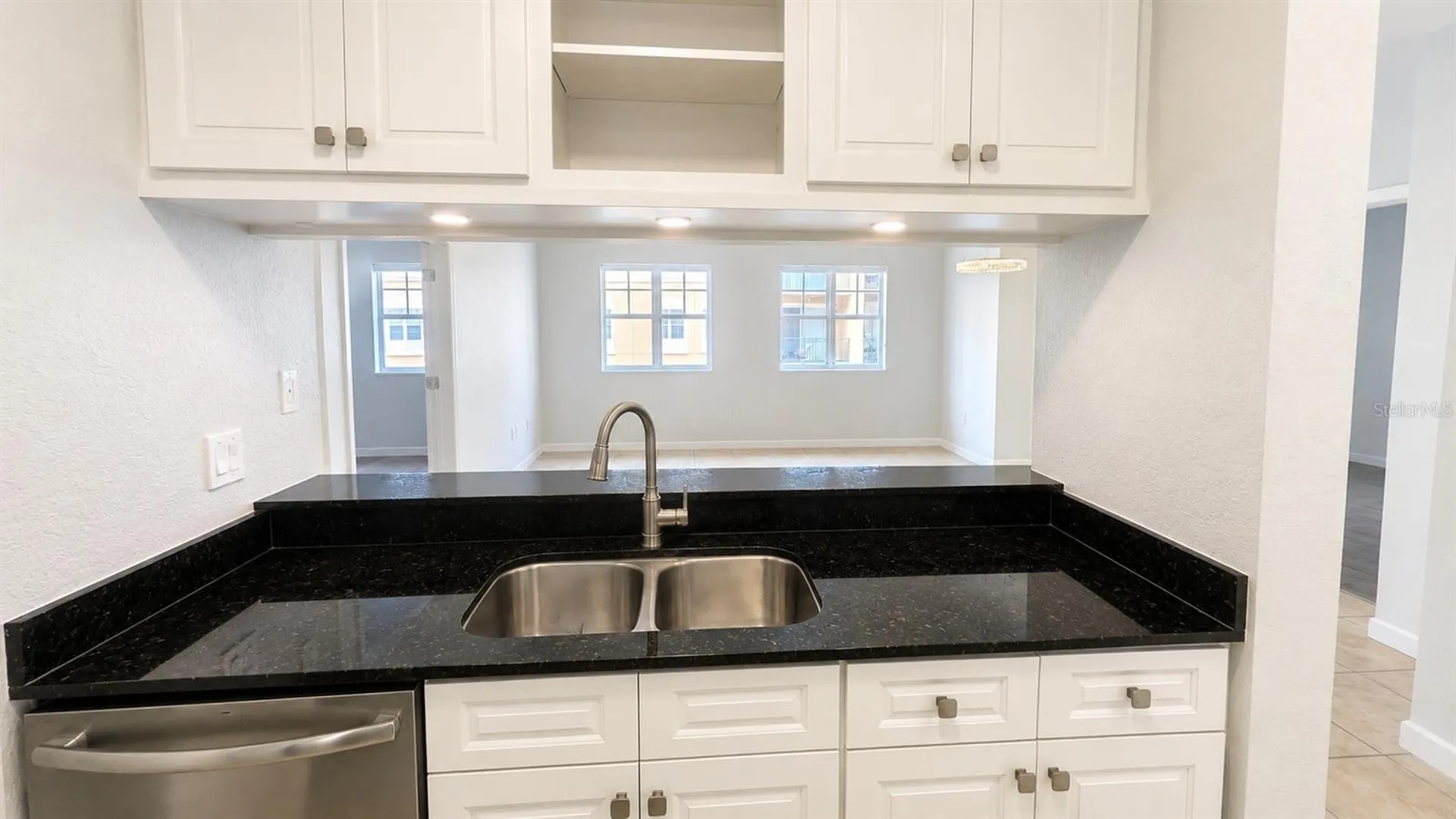 1064 N Tamiami Trail Sarasota FL 34236