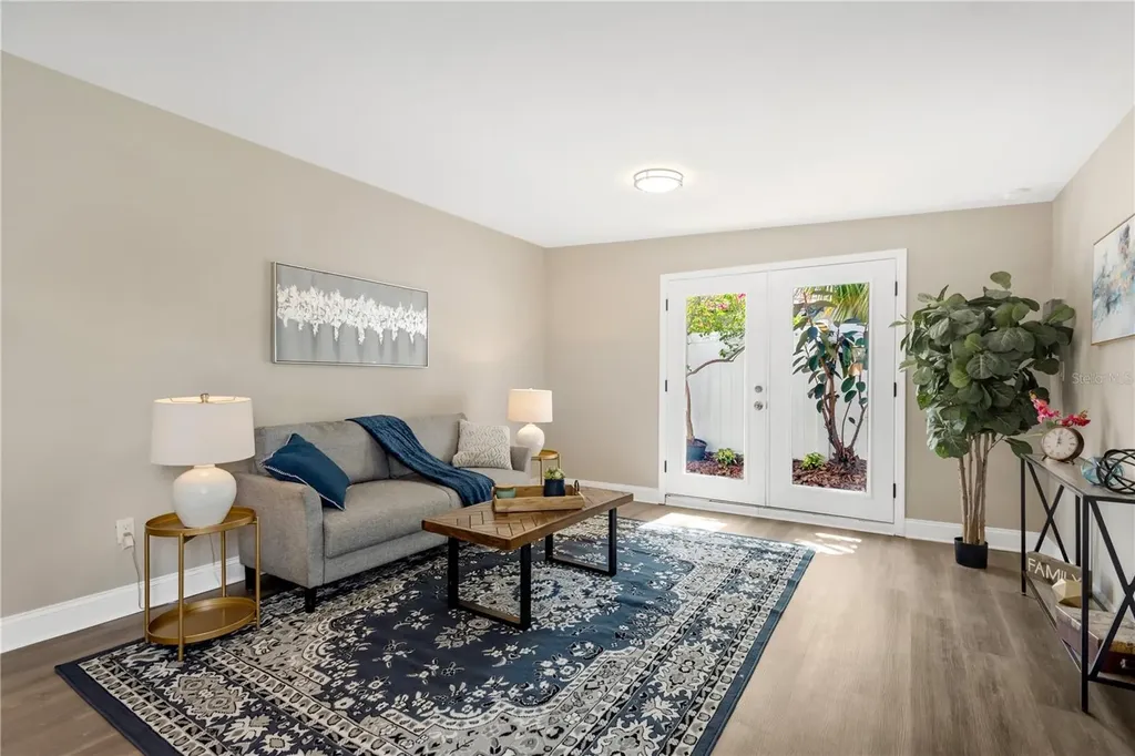 3903 W Palmetto Street Tampa FL 33607
