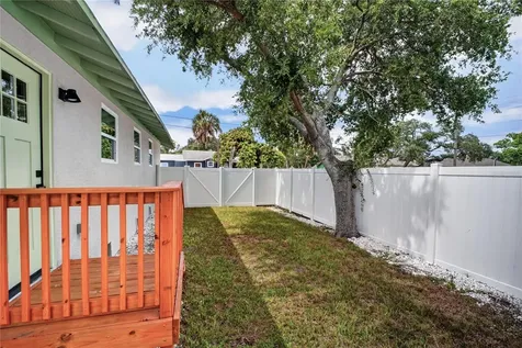 1214 20th Avenue S St Petersburg FL 33705
