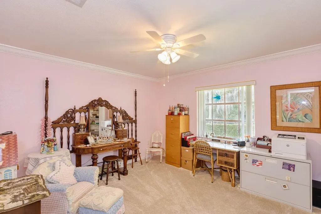 900 N Citrus Avenue Howey In The Hills FL 34737
