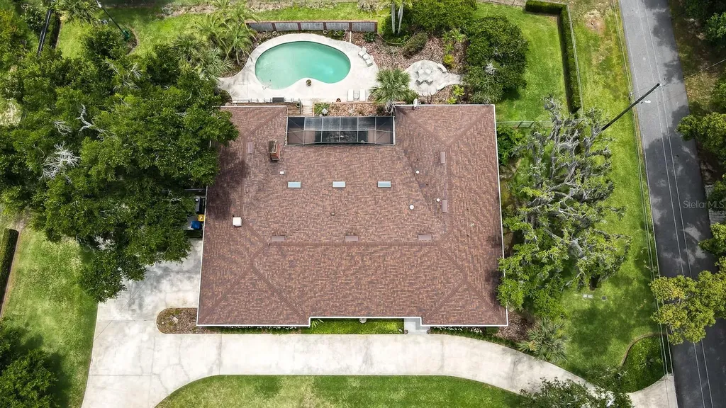 900 N Citrus Avenue Howey In The Hills FL 34737