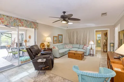 900 N Citrus Avenue Howey In The Hills FL 34737