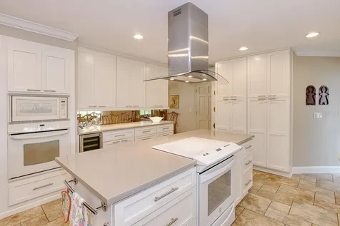 900 N Citrus Avenue Howey In The Hills FL 34737